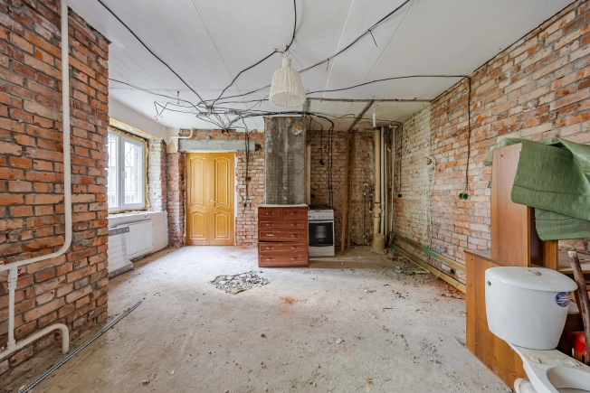 Купить трехкомнатную квартиру у метро Садовая в Санкт-Петербурге. Вариант № 3465995, 23, площадь -  квм, цена 12700000 рублей