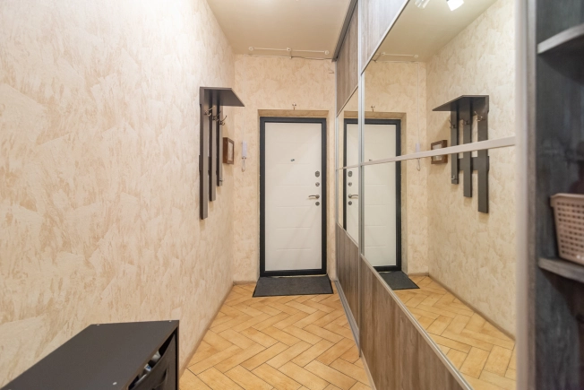 Купить трехкомнатную квартиру на улице проезд Алексея Афанасьева в Петрозаводске. Вариант № 2352842, 23, площадь -  квм, цена 8700000 рублей