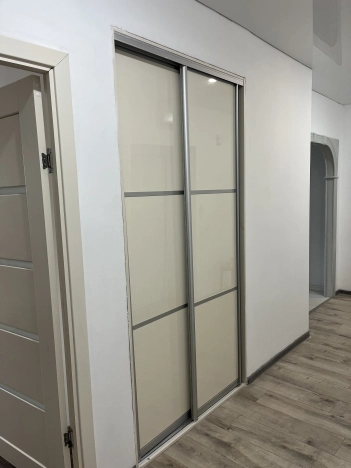 Купить трехкомнатную квартиру в районе Октябрьский в Улан-Удэ. Вариант № 9379836, 8, площадь - квм, цена 10200000 рублей