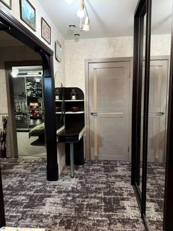 Купить квартиру на улице Есенина в Белгороде. Вариант № 7585177, 5, площадь -  квм, цена 6750000 рублей