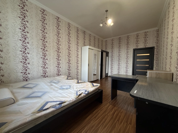 Купить квартиру на вторичке в районе Измайлово в Москве. Вариант № 9322403, 3, площадь -  квм, цена 20990000 рублей