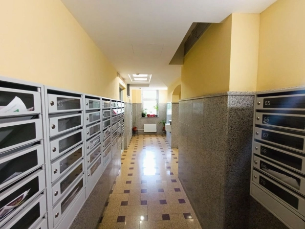 Купить квартиру в Москве. Вариант № 3023802, 13, площадь -  квм, цена 18000000.0000 рублей