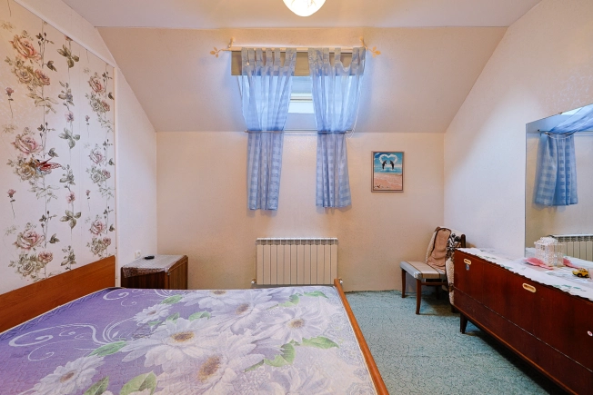 Купить четырехкомнатную квартиру в районе Московский в Калининграде. Вариант № 8560234, 28, площадь -  квм, цена 17999999 рублей