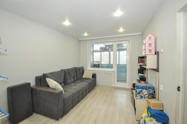 Купить трехкомнатную квартиру на улице Ленина в Бердске. Вариант № 29931, 0, площадь -  квм, цена 4990000 рублей