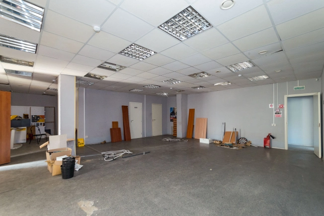 Купить коммерческую недвижимость свободного назначения в Тобольске. Вариант № 3900, 11, площадь -  квм, цена 16000000 рублей