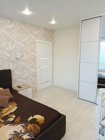 Купить двухкомнатную квартиру в Сыктывкаре. Вариант № 5922519, 6, площадь -  квм, цена 9600000 рублей