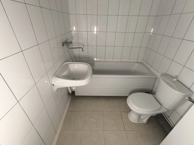 Купить квартиру в Москве. Вариант № 10357040, 4, площадь -  квм, цена 15550000 рублей