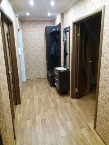 Купить трехкомнатную квартиру на вторичке в Микрорайоне 8-й, Элиста в Элисте. Вариант № 14434, 8, площадь -  квм, цена 5600000 рублей