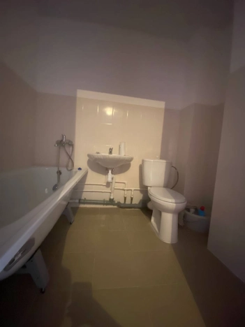 Купить четырехкомнатную квартиру в Волгограде. Вариант № 7718161, 13, площадь -  квм, цена 6650000 рублей