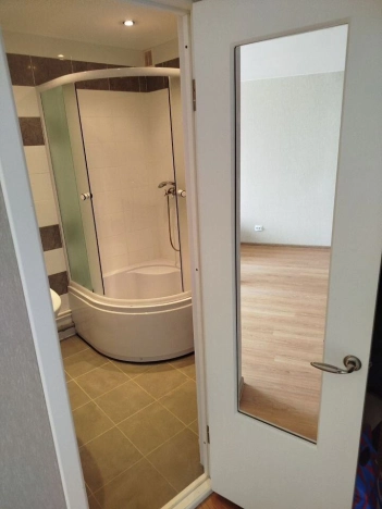 . Вариант № 6066433, 8, площадь - 32 квм, цена 2000000 рублей