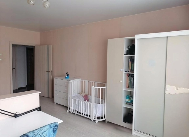 Купить однокомнатную квартиру в Новосибирской области. Вариант № 9637770, 4, площадь -  квм, цена 4990000 рублей