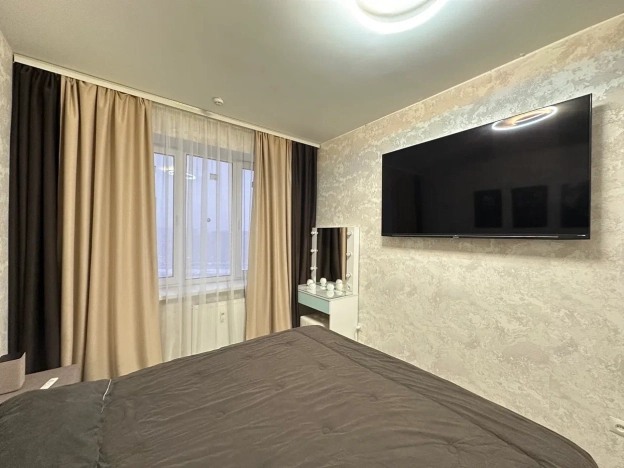 Купить трехкомнатную квартиру у метро Садовая в Санкт-Петербурге. Вариант № 9974099, 10, площадь -  квм, цена 9390000 рублей