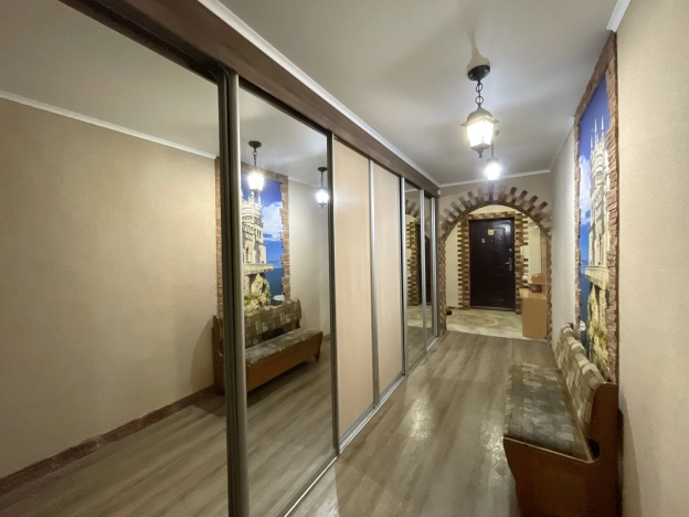 Купить трехкомнатную квартиру в Республике Башкортостан. Вариант № 7686935, 13, площадь -  квм, цена 6200000 рублей