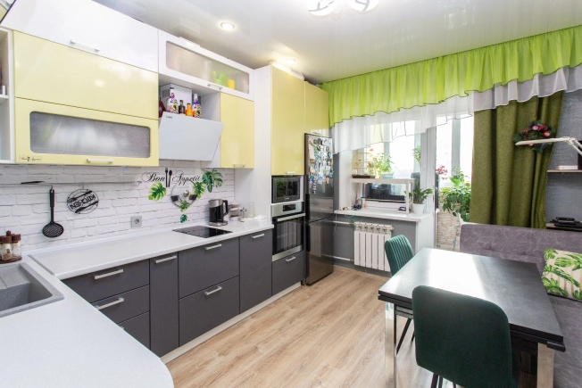 Купить квартиру в Тобольске. Вариант № 8028699, 0, площадь -  квм, цена 5450000 рублей