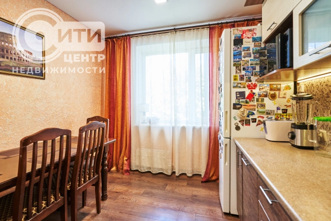 Купить четырехкомнатную квартиру в Воронеже. Вариант № 45640, 14, площадь - квм, цена 7500000 рублей