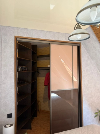 Купить трехкомнатную квартиру в районе Октябрьский в Улан-Удэ. Вариант № 7700780, 6, площадь - квм, цена 10500000 рублей