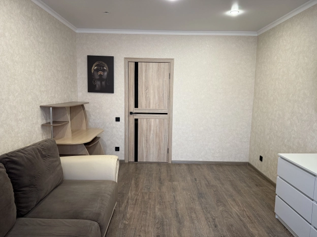 Купить квартиру в Белгороде. Вариант № 10238807, 5, площадь -  квм, цена 4100000 рублей