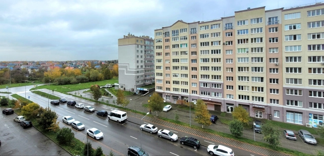 Купить трехкомнатную квартиру в Калининграде. Вариант № 8468693, 15, площадь -  квм, цена 11930000 рублей