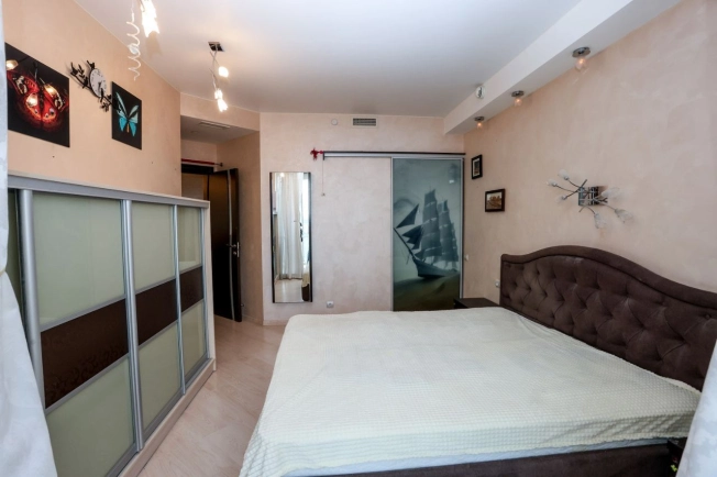 Купить квартиру в Москве. Вариант № 10019555, 16, площадь -  квм, цена 41900000 рублей