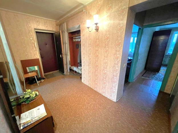 Купить трехкомнатную квартиру в Калуге. Вариант № 13431, 11, площадь -  квм, цена 5950000 рублей