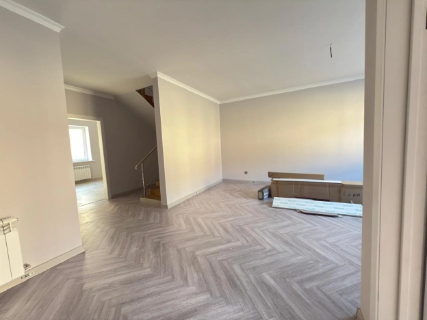 Купить таунхаус в Элисте. Вариант № 5530129, 12, площадь -  квм, цена 9500000 рублей