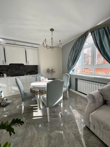 Купить квартиру на вторичке у метро Коптево в Москве. Вариант № 10302035, 4, площадь -  квм, цена 14500000 рублей