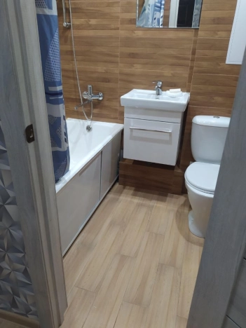 Снять квартиру в районе Калининский в Новосибирске. Вариант № 9259600, 8, площадь -  квм, цена 39999 рублей