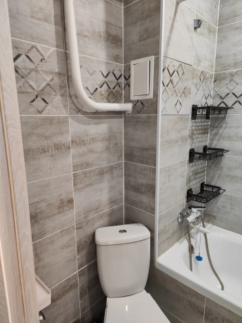 Купить однокомнатную квартиру в Омске. Вариант № 3939594, 8, площадь -  квм, цена 4000000 рублей