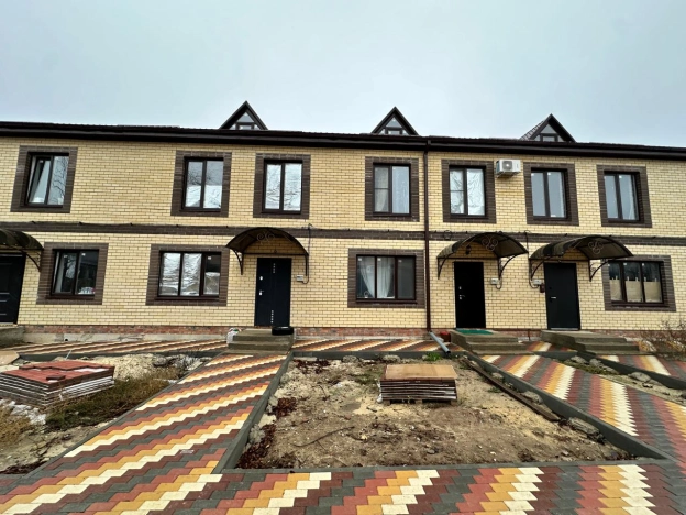 Купить таунхаус в Элисте. Вариант № 18358, 11, площадь -  квм, цена 5000000 рублей