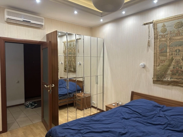 Купить квартиру в Москве. Вариант № 9696119, 4, площадь -  квм, цена 27000000 рублей