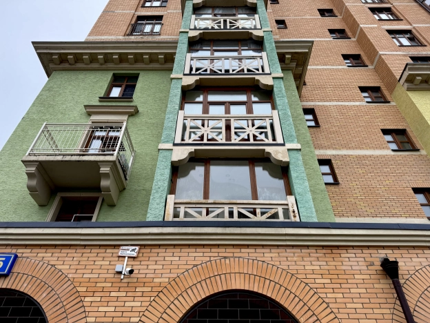 Купить двухкомнатную квартиру на улице Пыжёвский переулок в Москве. Вариант № 10037357, 9, площадь -  квм, цена 6800000 рублей