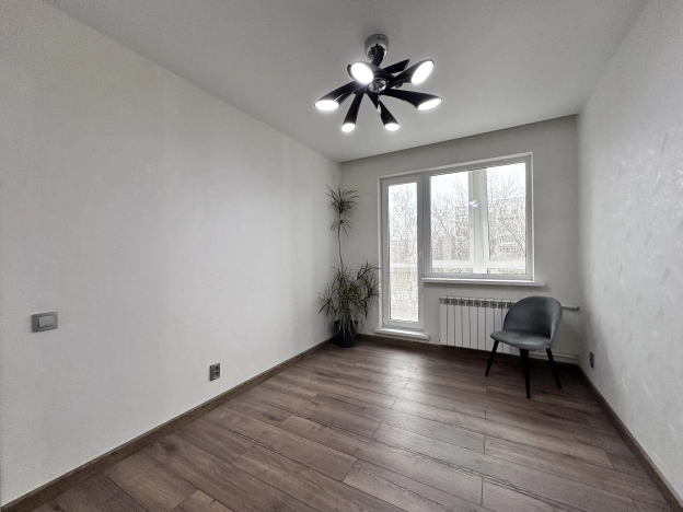 Купить трехкомнатную квартиру в Санкт-Петербурге. Вариант № 9579854, 10, площадь -  квм, цена 18500000 рублей