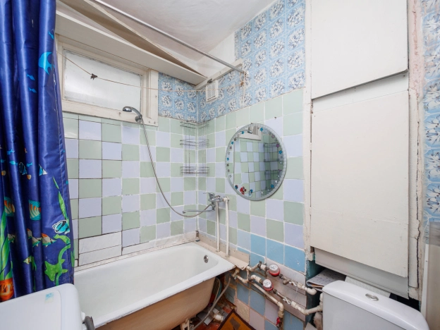 Купить однокомнатную квартиру в Омске. Вариант № 5831996, 7, площадь -  квм, цена 2490000 рублей