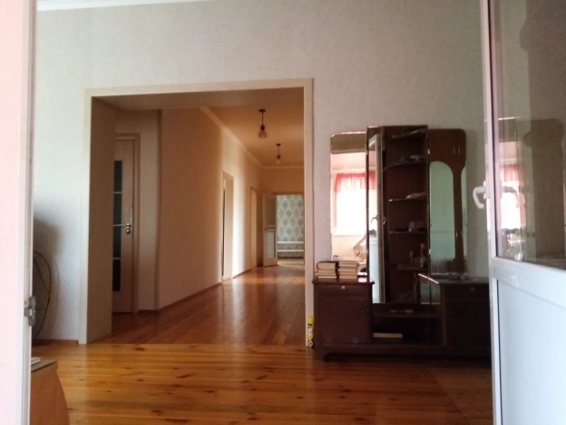 Купить дом в Микрорайоне Прометей, Октябрьский в Октябрьском. Вариант № 12018, 1, площадь -  квм, цена 10000000 рублей