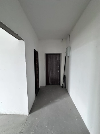 Купить трехкомнатную квартиру в Приморском крае. Вариант № 18715, 4, площадь -  квм, цена 3900000 рублей