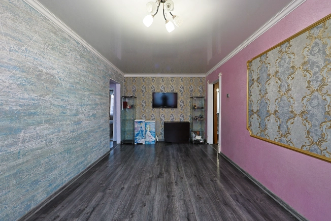 Купить трехкомнатную квартиру в Калининграде. Вариант № 8625737, 14, площадь -  квм, цена 4700000 рублей