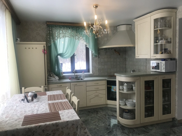 Купить дачу в Москве. Вариант № 19267, 11, площадь -  квм, цена 8500000 рублей