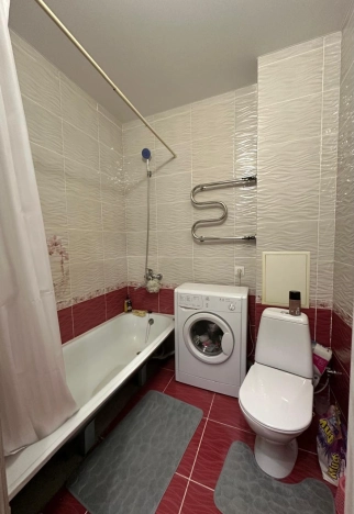 Купить однокомнатную квартиру в районе Кировский в Волгограде. Вариант № 5452450, 4, площадь -  квм, цена 3950000 рублей