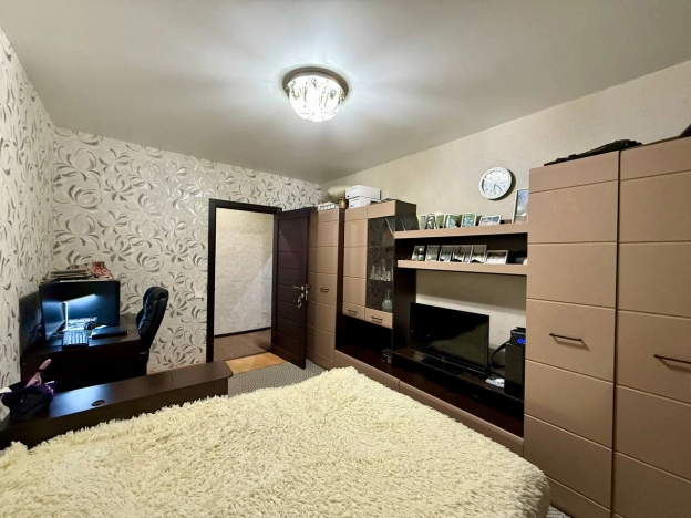 Купить квартиру в районе Сормовский в Нижнем Новгороде. Вариант № 7655961, 4, площадь -  квм, цена 5000000 рублей