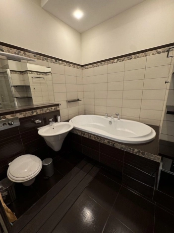 Купить квартиру у метро Аметьево в Казани. Вариант № 3843570, 10, площадь -  квм, цена 58999999 рублей