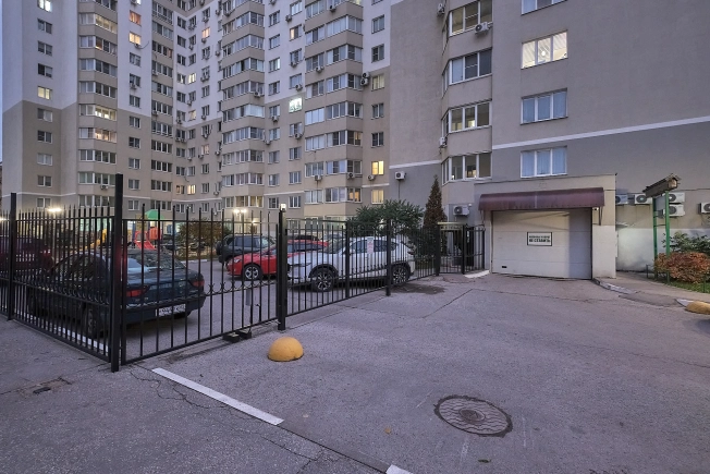 Купить трехкомнатную квартиру в Рязанской области. Вариант № 3300241, 27, площадь -  квм, цена 26000000 рублей