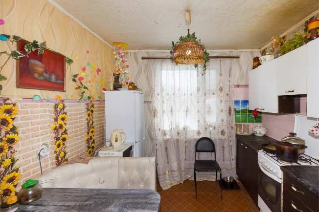 Купить трехкомнатную квартиру на улице Молодёжная в Владимирской области. Вариант № 4597, 4, площадь -  квм, цена 1750000 рублей