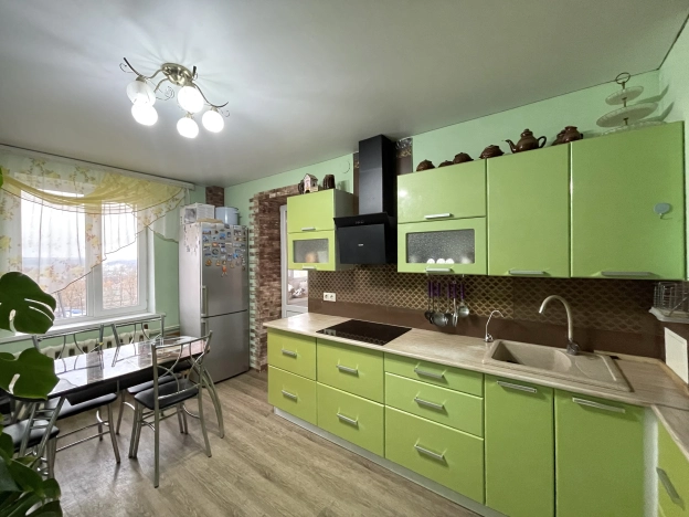 Купить трехкомнатную квартиру в Республике Башкортостан. Вариант № 7686935, 0, площадь -  квм, цена 6200000 рублей