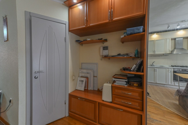 Купить трехкомнатную квартиру в Ростовской области. Вариант № 3414508, 16, площадь -  квм, цена 12950000 рублей