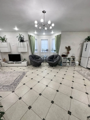 Купить дом в Курской области. Вариант № 56938, 1, площадь -  квм, цена 5400000 рублей