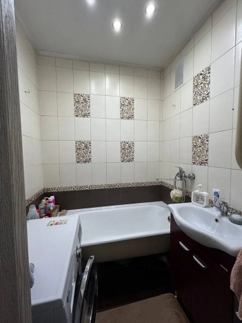 Купить квартиру на улице Островского в Кызыле. Вариант № 8518256, 10, площадь - квм, цена 7750000 рублей