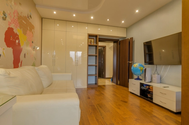 Купить двухкомнатную квартиру в Микрорайоне Водники в Вологде. Вариант № 17576, 22, площадь -  квм, цена 21600000 рублей