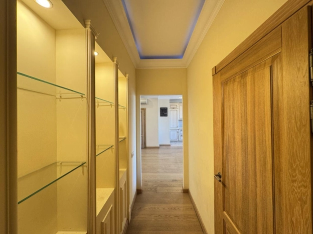 Купить квартиру в Москве. Вариант № 9944975, 16, площадь -  квм, цена 59500000 рублей