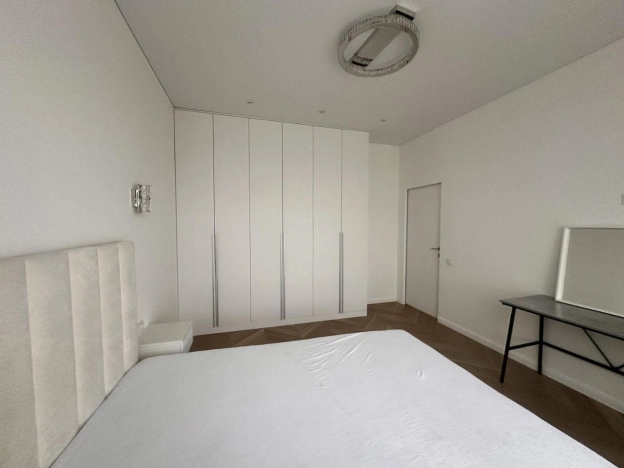 Купить квартиру в Москве. Вариант № 10434894, 16, площадь -  квм, цена 21000000 рублей