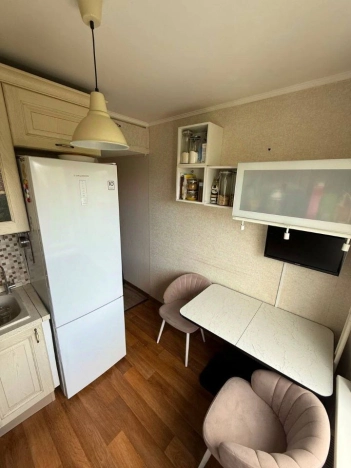 Купить квартиру в Москве. Вариант № 8412088, 14, площадь -  квм, цена 15900000 рублей